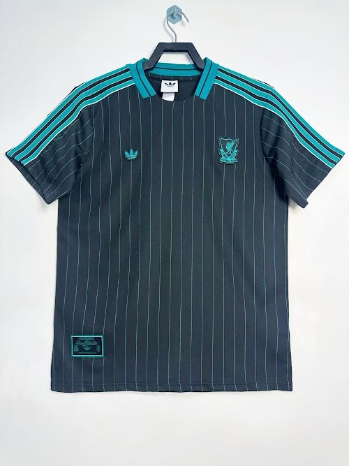 Liverpool 2025-26 Negro.jpeg