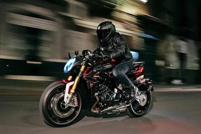 'Soi' siêu môtô hơn 1,2 tỷ đồng của MV Agusta và hãng độ ABT Audi - Báo Tri thức &amp; Cuộc sống