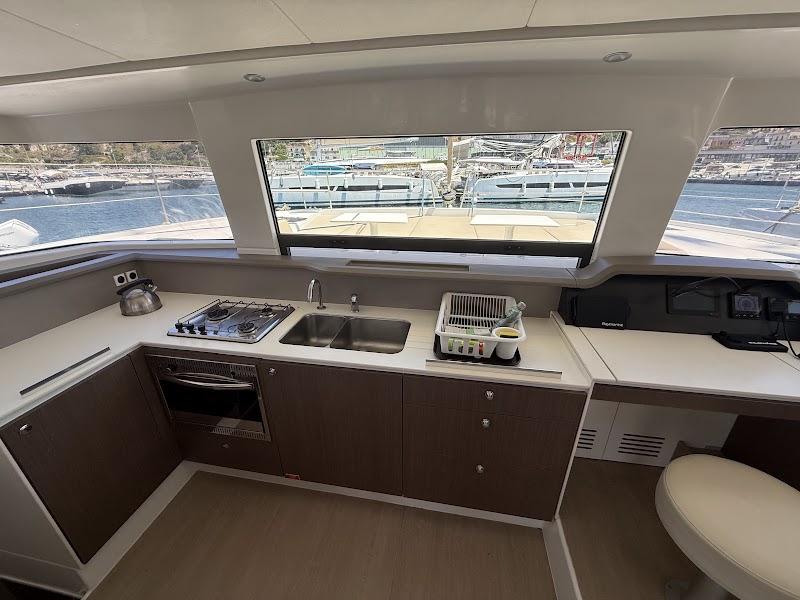 Fully equipped galley