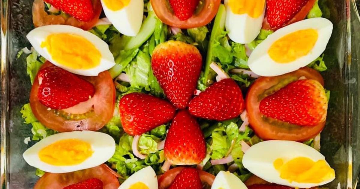 Salad dâu tây, thịt nguội