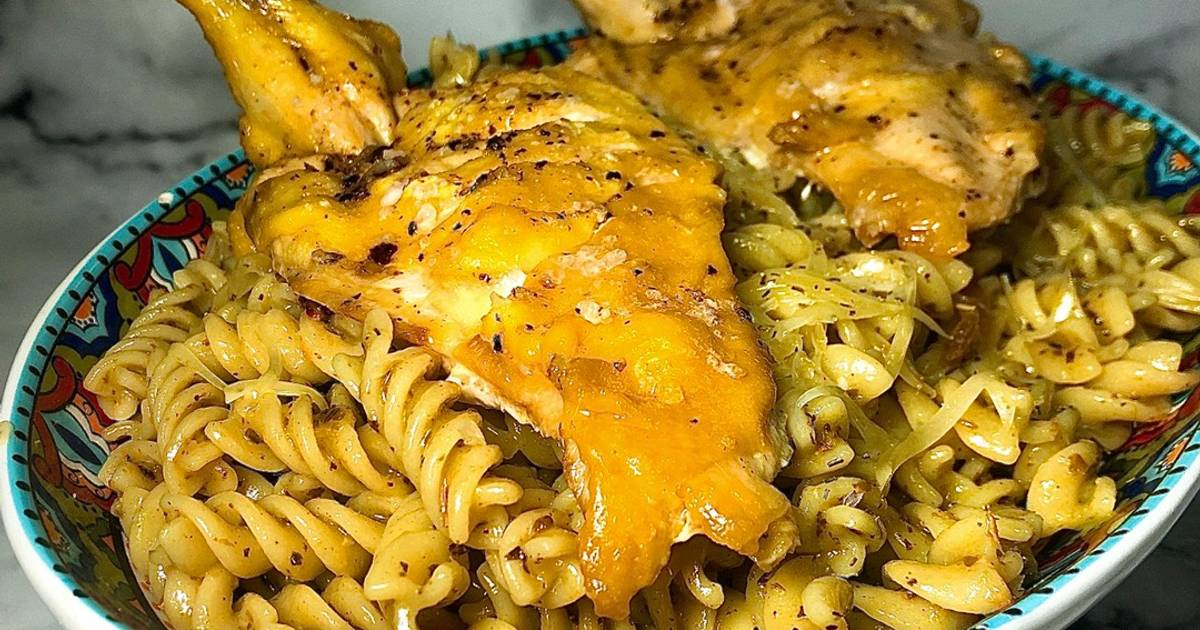 Mì Pasta Sốt Pesto & Gà Vàng Nướng Muối Tiêu (Grilled Yellow Chiken & Pesto Guanciale Pasta)