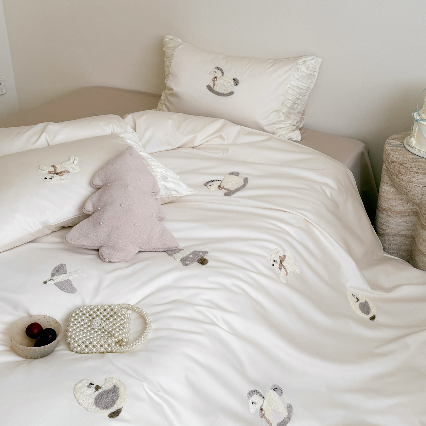 Premium Cotton Bedding Set with Embroidery, 100 Thread Count