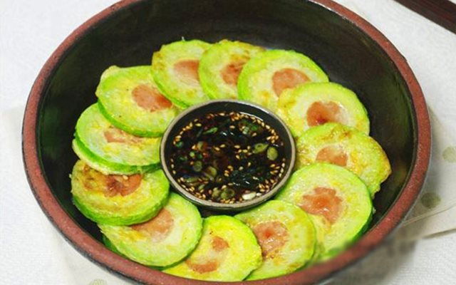 Bí Ngòi Nhồi Xúc Xích Chiên