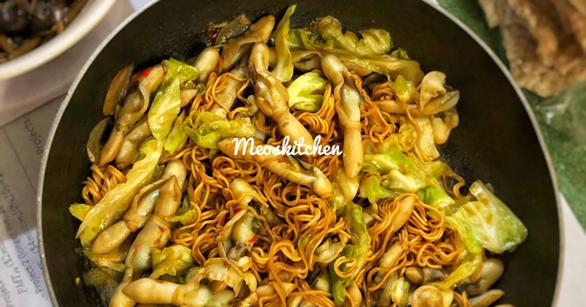 Ốc Móng Tay Xào Mì