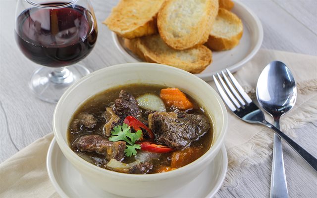 Bò Xốt Vang