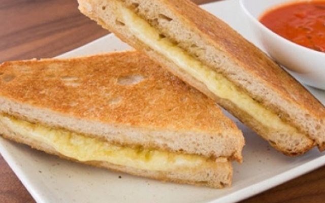 Bánh Mì Sandwich Kẹp Phô Mai