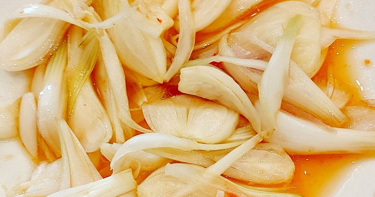 Hành tươi trộn sốt mắm ớt