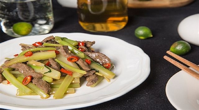 Thịt Bò Xào Rau Cần Tây