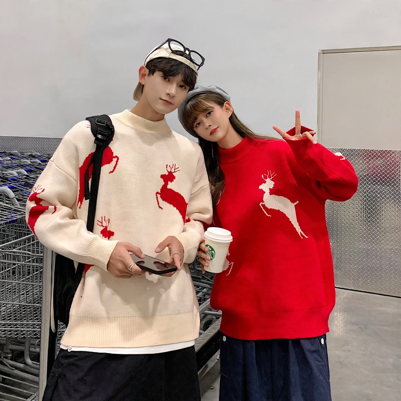 Unisex Knitted Sweater with Reindeer Motif