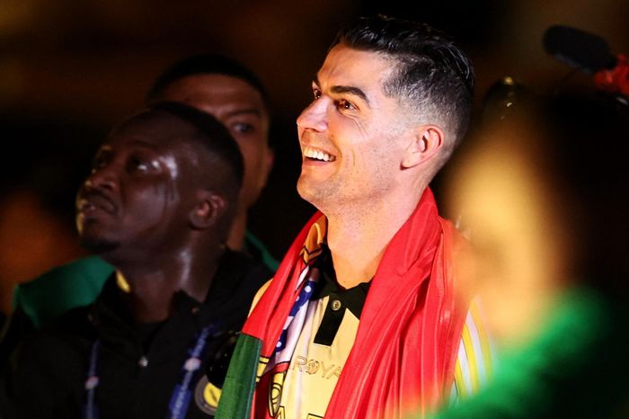 Nụ cười của Ronaldo trong ngày vô địch - Tạp chí Tri thức