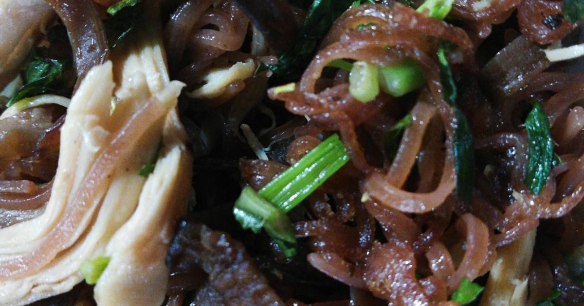 🍝Hủ tiếu gạo lứt đỏ xào Gà mộc nhĩ 😁