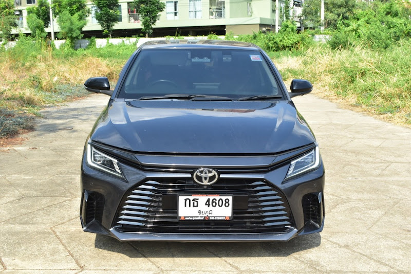 TOYOTA YARIS ATIV