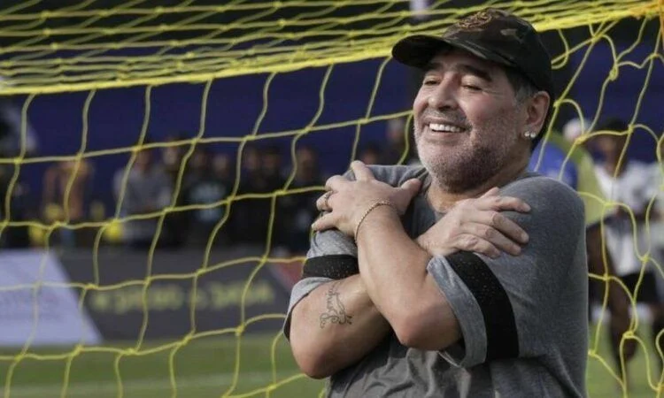 Maradona: COVID-19 mund të jetë shkaku i vdekjes?