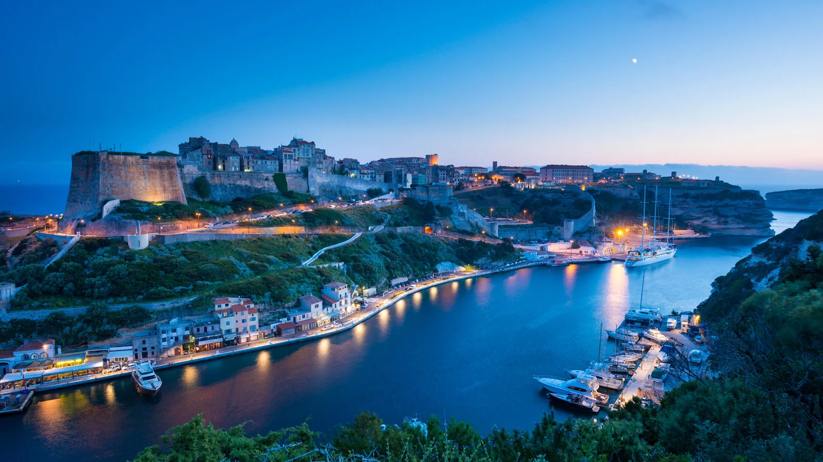 Bocche Di Bonifacio, Bonifacio, Corsica, Cityscape 4K Wallpaper Background (3840x2160)