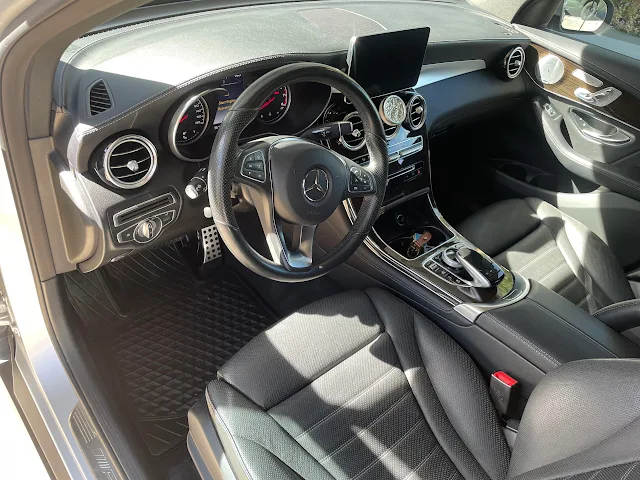 Black leather Porsche cabin