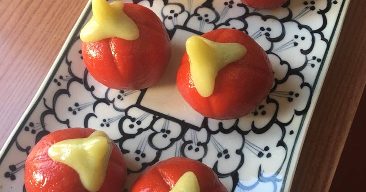 Bánh gấc (tạo hình trái cà chua)