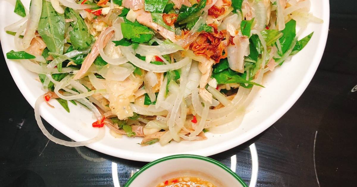 Gỏi gà hành tây