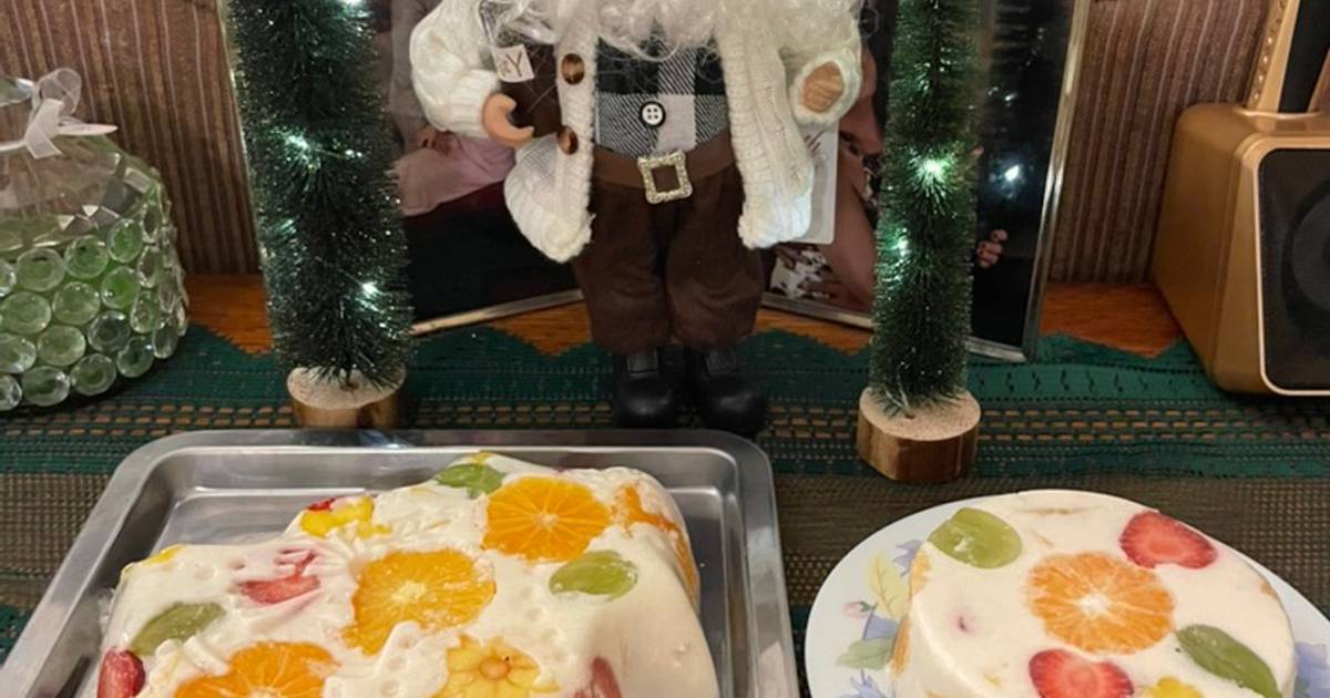 Fruits Yogurt Cake - Bánh Noel