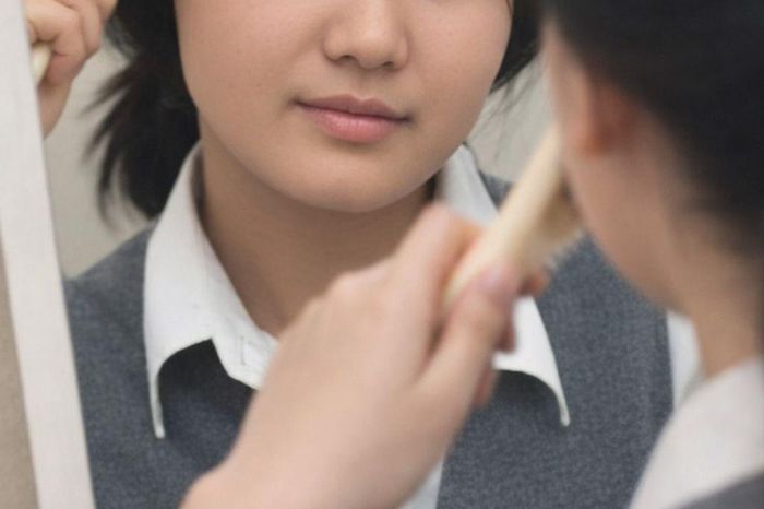 'Một lần soi gương' - Bài thơ không chỉ để đọc, mà còn để cùng soi lại chính mình - Tạp chí Văn Hóa &amp; Phát Triển
