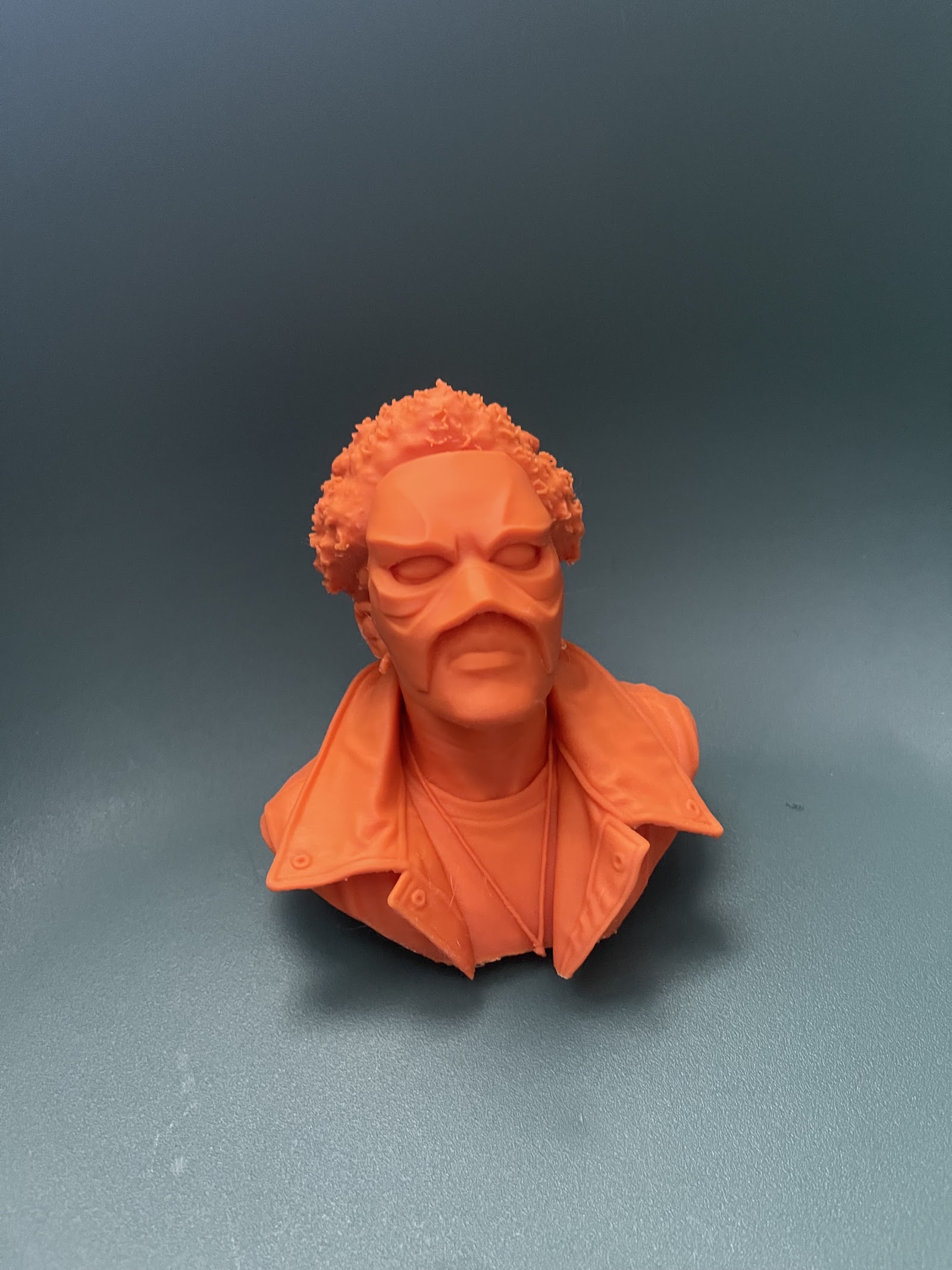Statuetta ispirata a The Weeknd stampata in 3D personalizzata – “After Hours Til Dawn Tour”