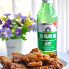 Cá hố nhúng bột chiên giòn với thịt cá hố chín bùi bùi, lớp vỏ bột giòn rụm, béo ngậy, chấm thêm các loại sốt chua cay, mặn ngọt đậm đà nữa thì tuyệt.
