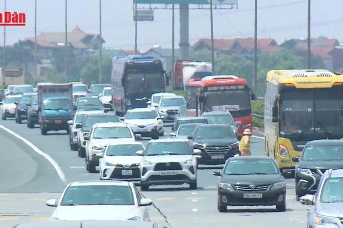 [Video] Sẵn sàng phương án đón người dân quay trở lại Thủ đô sau kỳ nghỉ lễ - Báo Nhân Dân