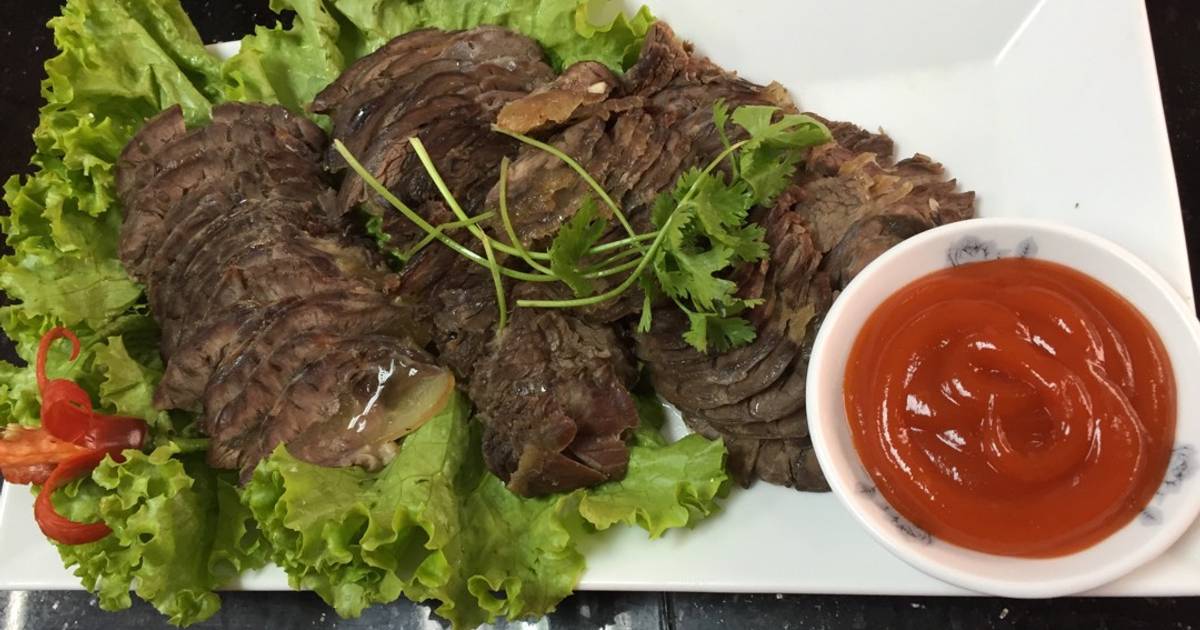 Bắp bò luộc mắm