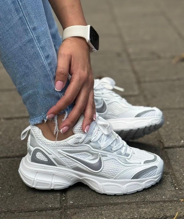 Nike V2K Run Blanco Plata