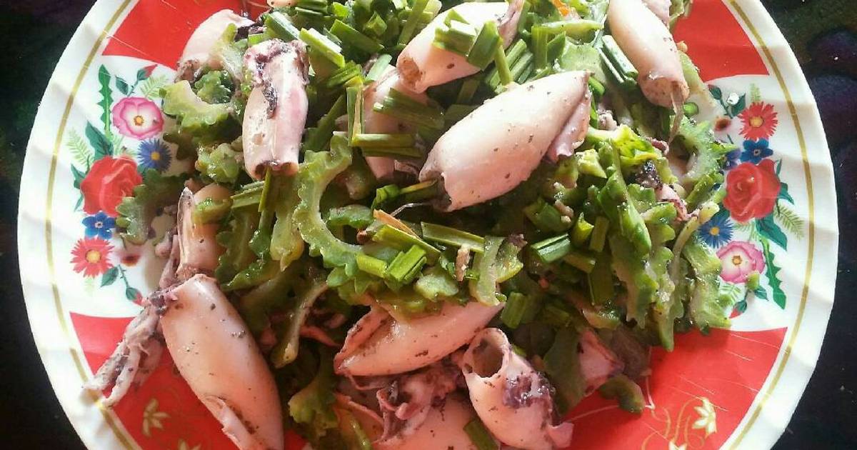 Mướp đắng xào mực