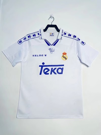 Retro 1994-96 Real Madrid Local @lumorasports.jpeg