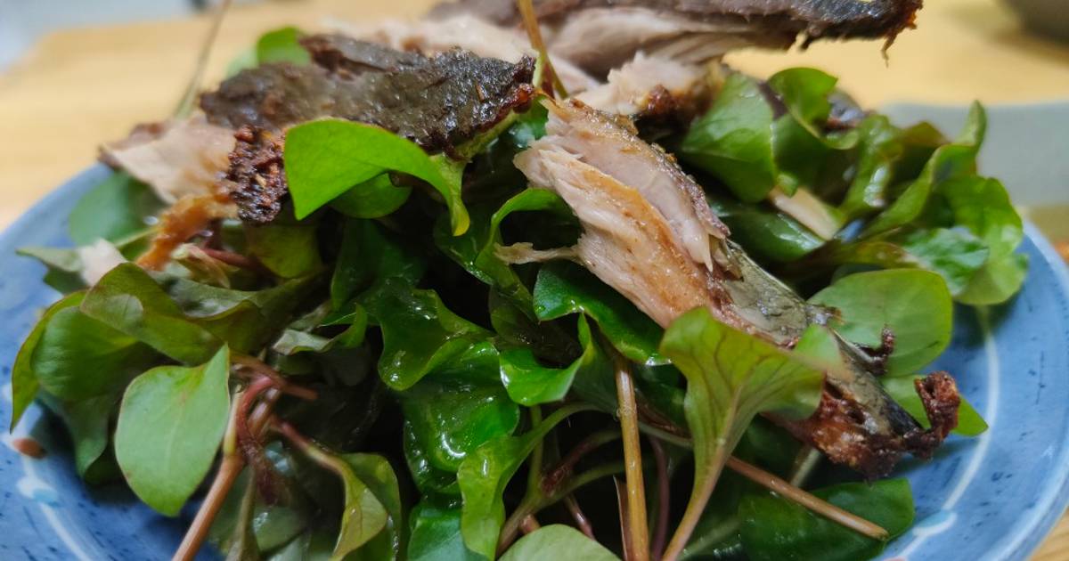 Salad chanh dây cải xoong Nhật với cá sòng