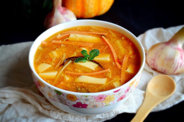 Canh Đậu Hũ Nấu Chua Cay