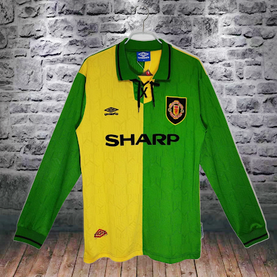 Retro 1992-94 Manchester United Visitante.png