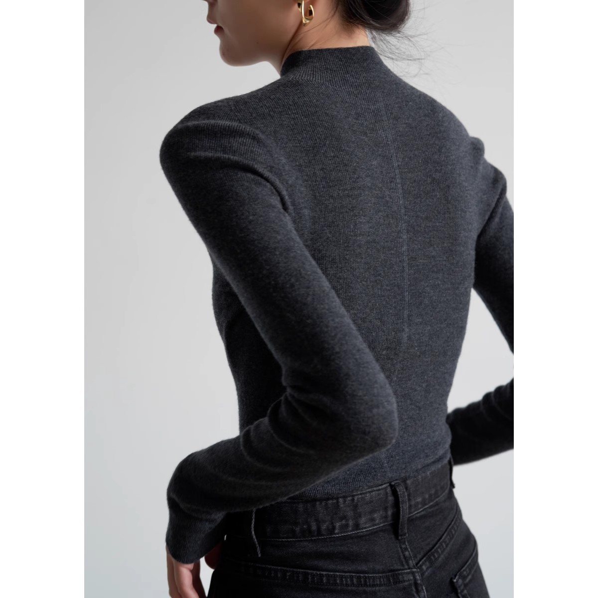 Eleganter Damen-Strickpullover mit Stehkragen