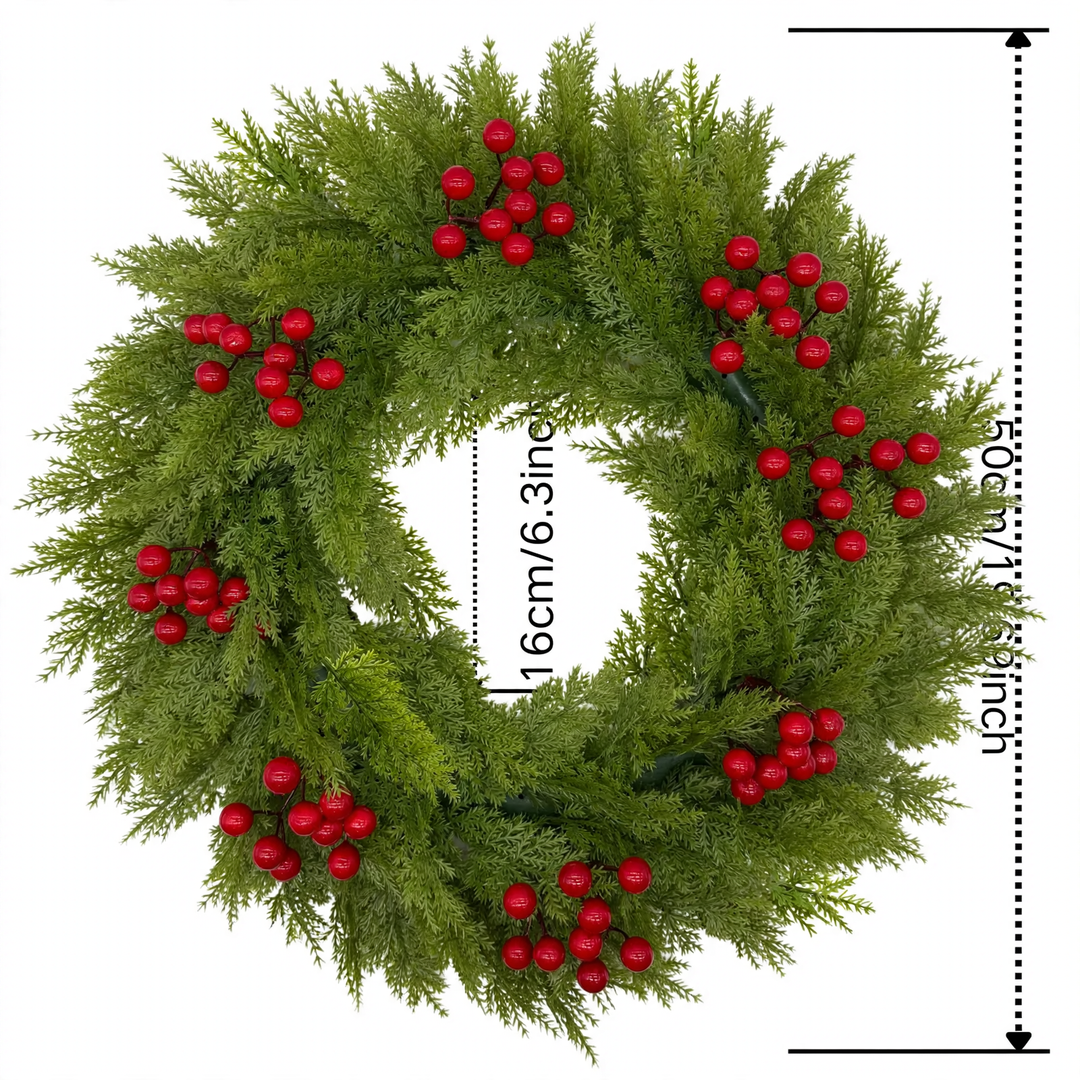 Künstlicher Weihnachtskranz mit Tannennadeln und Beeren