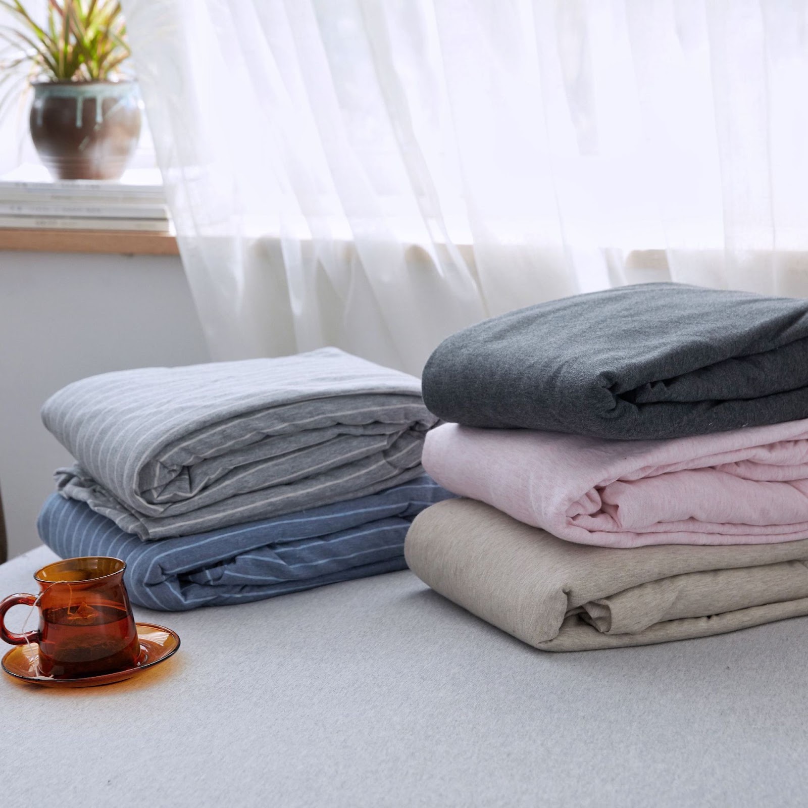 Cotton fitted sheet, 1.8 m bed