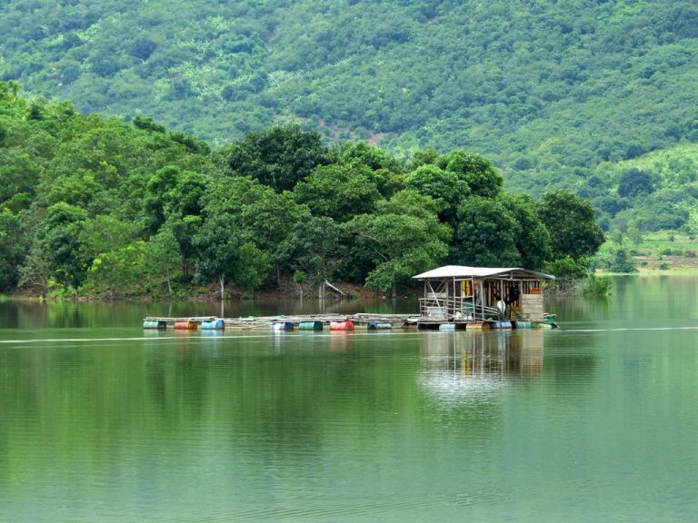 DUYÊN LÀM ĂN