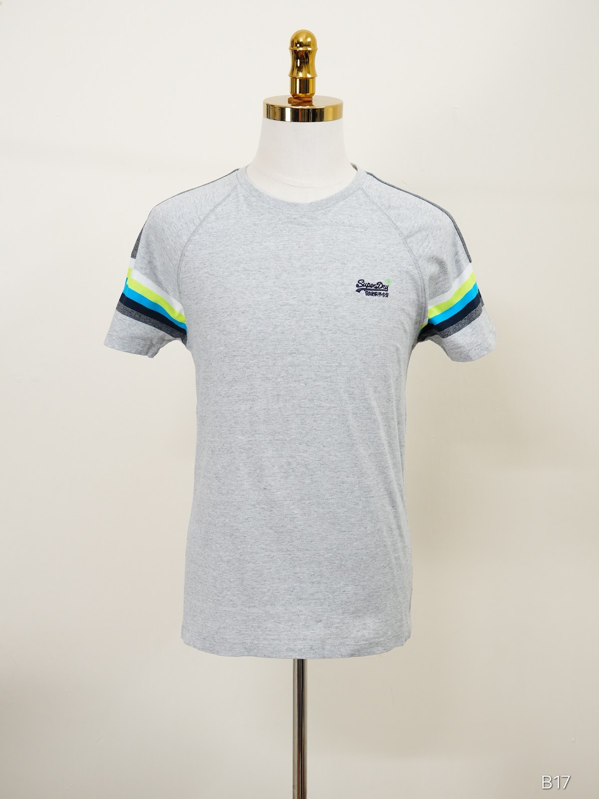 Áo phông B17