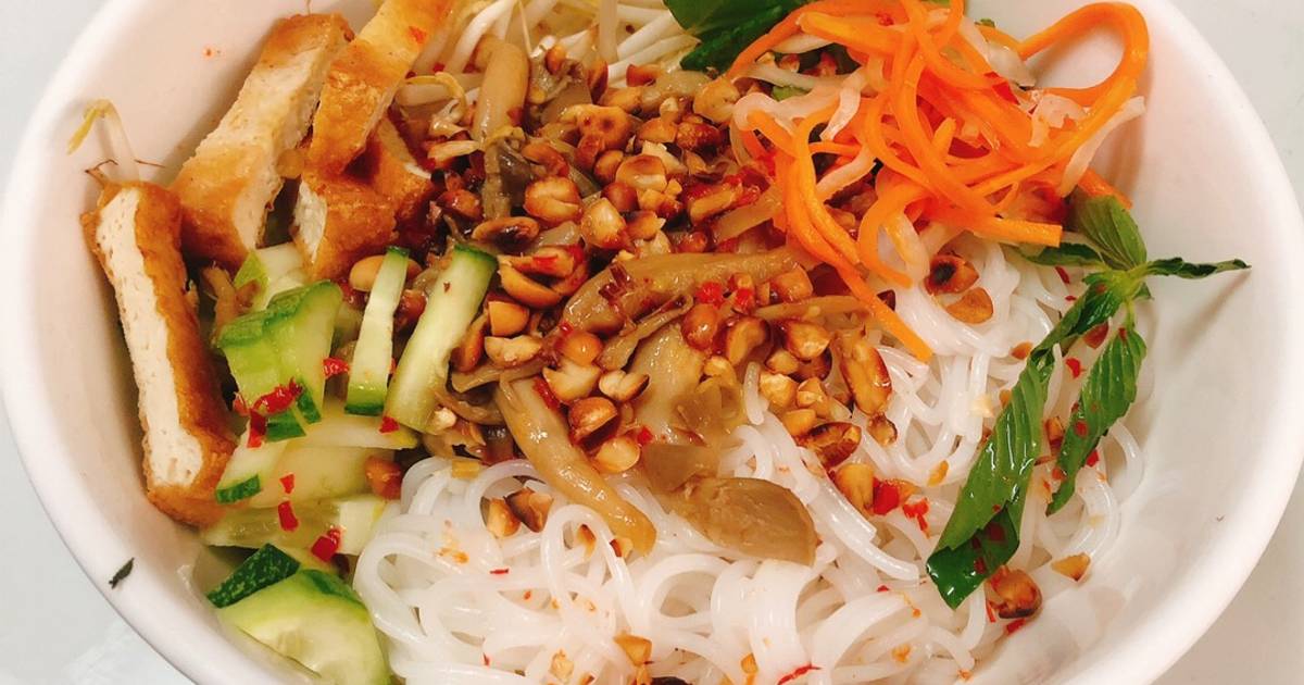 Bún xào sả nấm 🍄