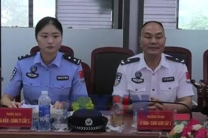 Trao danh hiệu sứ giả hữu nghị Việt Nam-Trung Quốc - Báo VietnamPlus