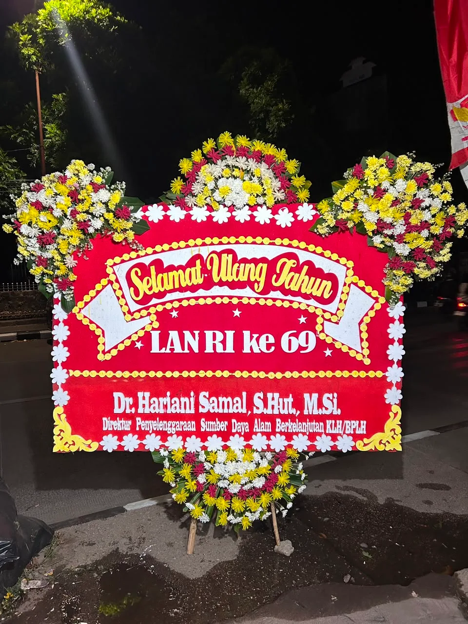 Karangan Bunga Wisuda Sumedang