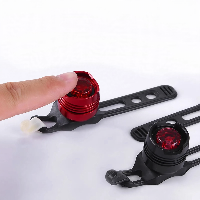 Bike taillight with battery