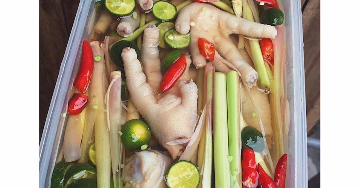 Chân gà ngâm xả ớt