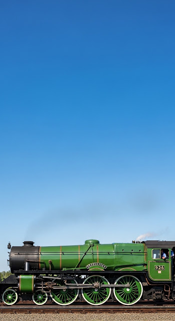 Minimalist Vintage Steam Train and Blue Sky - Free mobile Wallpaper