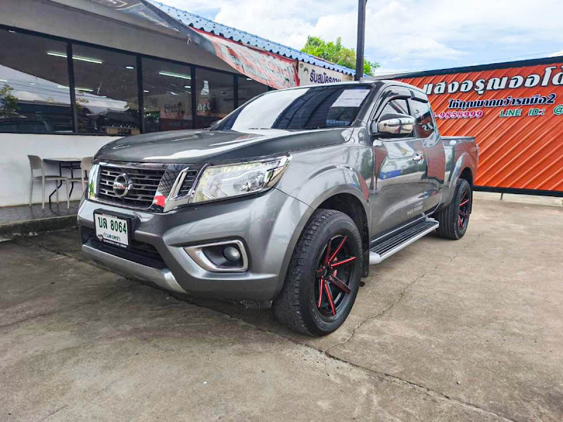 NISSAN NAVARA