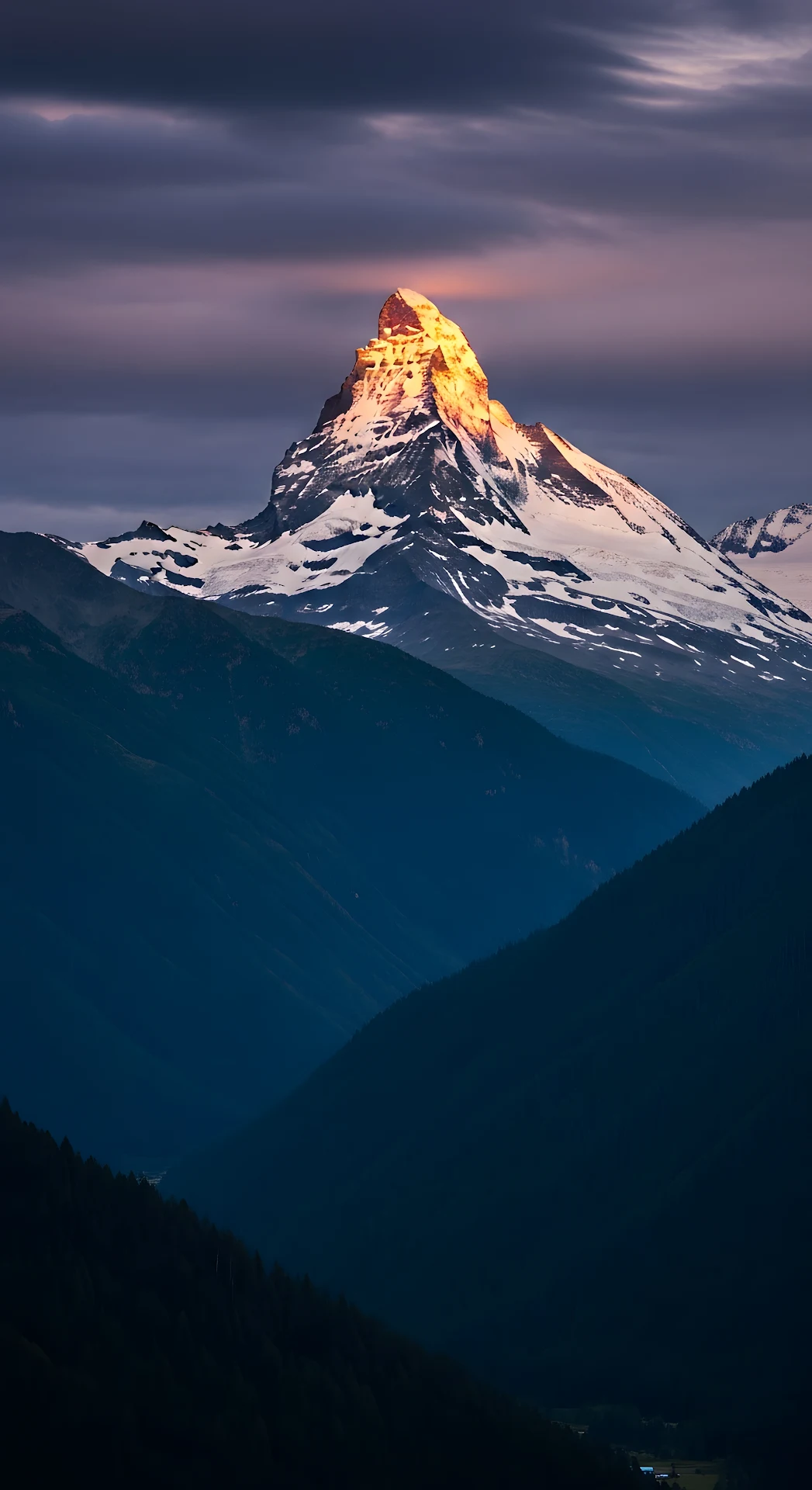 Matterhorn Alpenglow Sunset Swiss Alps Mountain Peak - Free 4K mobile Wallpaper