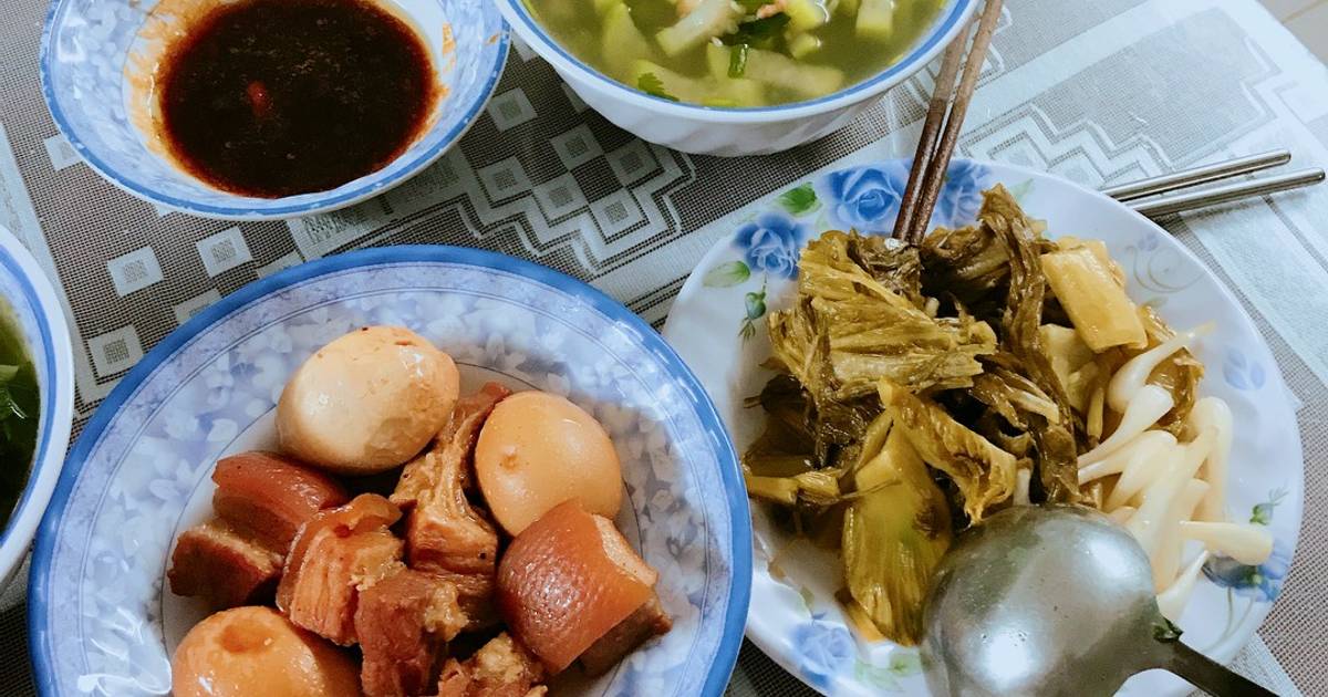 Thịt kho nước dừa bằng nồi áp suất điện