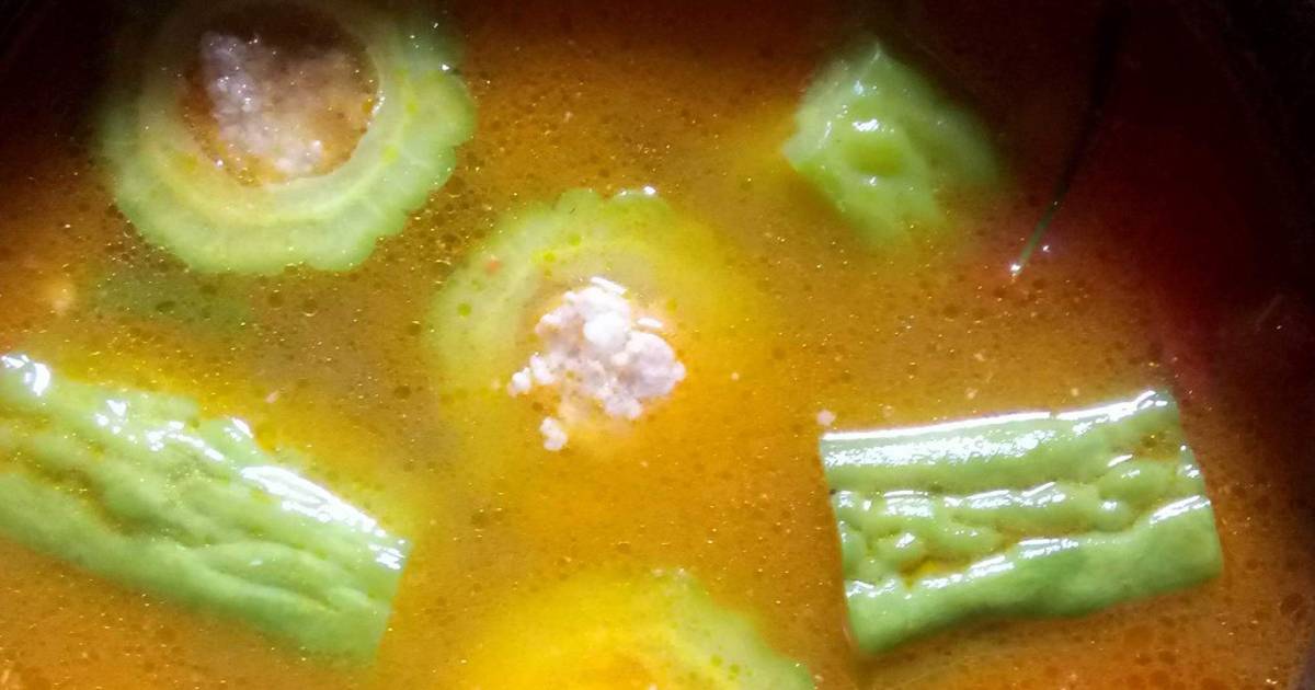 Canh mướp đắng nhồi thịt lợn