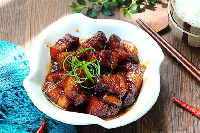 Thịt Heo Kho Coca Đậm Đà