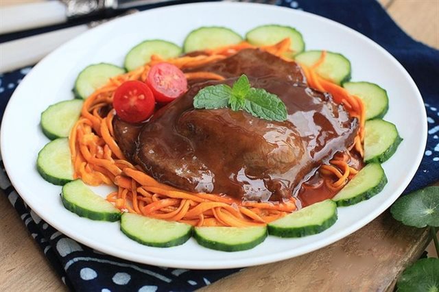 Bò Bít Tết Đông Trùng Hạ Thảo